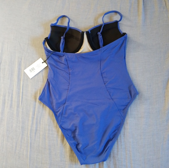 WeWoreWhat Danielle Undewire One Piece Swimsuit Sapphire Blue - Picture 2 of 5